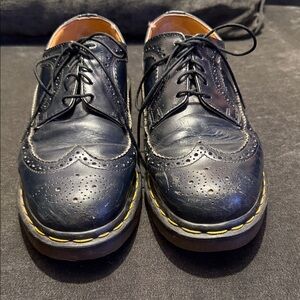 Vintage Doc Martens Navy Wingtip Oxfords men’s size 7 women’s size 9. EUC